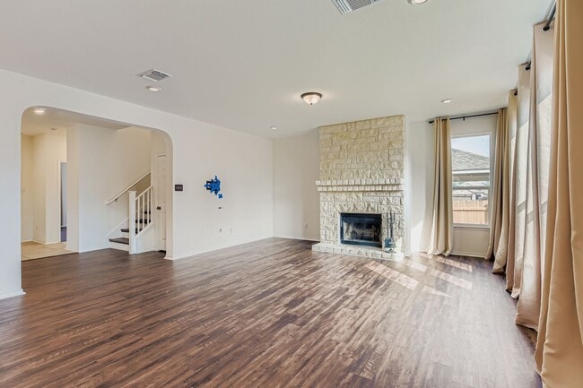 Building Photo - 716 Madalin Rue Ct