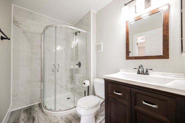 Building Photo - Fully Remodeled 3-Bedroom Townhome