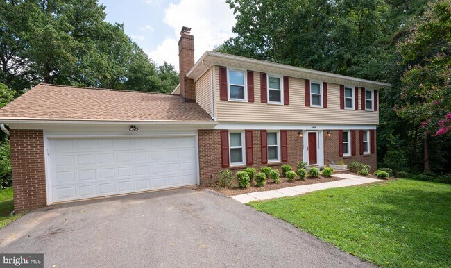 Building Photo - 4809 Piney Branch Rd