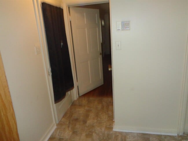 Building Photo - 9209 Clover Hl Rd