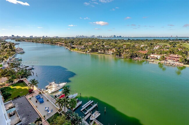 Building Photo - 5600 Collins Ave