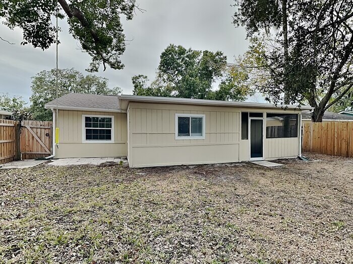 Building Photo - 107 Bayside Blvd