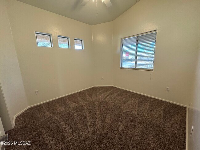 Building Photo - 6590 E Cooperstown Dr