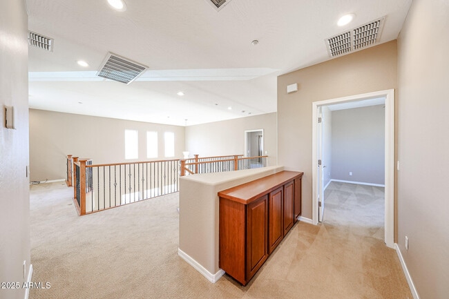 Building Photo - 9121 W Plum Rd