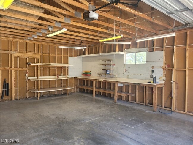 Building Photo - 1060 S Bunch St