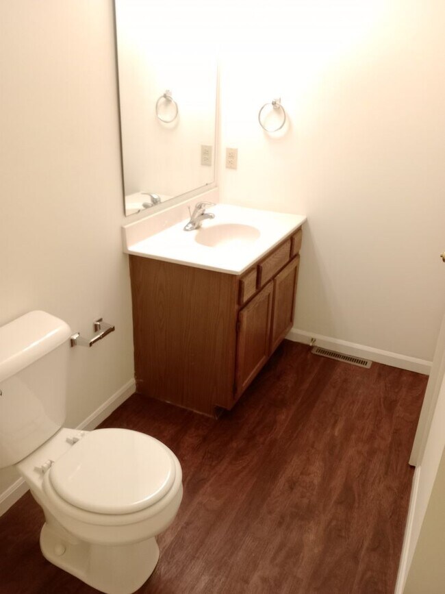 Building Photo - 3500-3502-3502 Delmar Ct