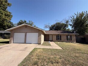 Building Photo - 1803 Wickersham Dr