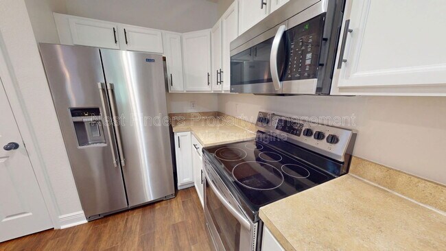 Building Photo - 5663 Greenland Rd