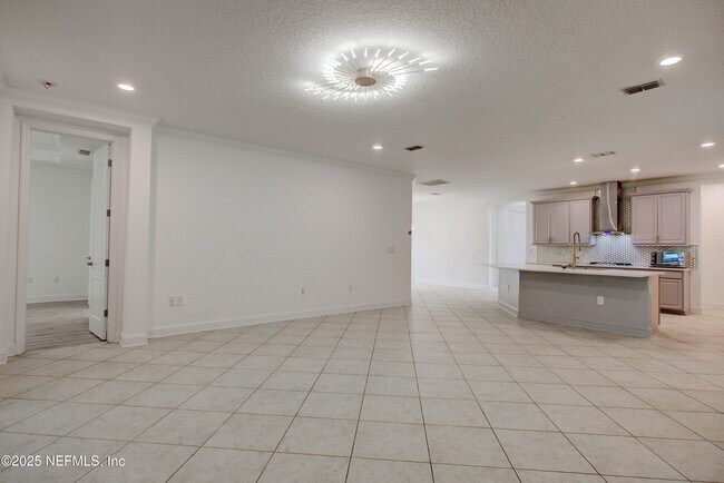 Building Photo - 174 Antilles Rd