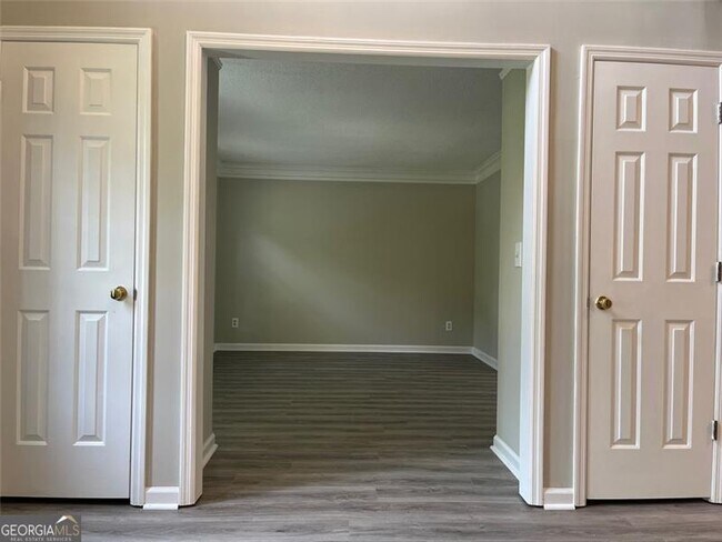 Building Photo - 1397 Wynford Gate