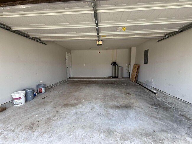 Building Photo - 4711 Forest Hurst Glen
