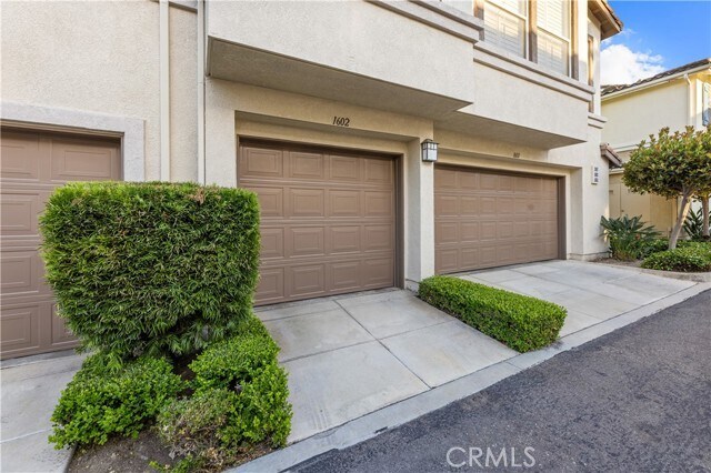 Building Photo - 1602 Elk Grove