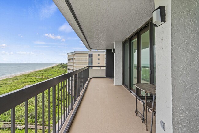 Building Photo - 3100 N Hwy A1A