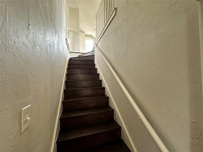 Building Photo - 2132 NW 29th St