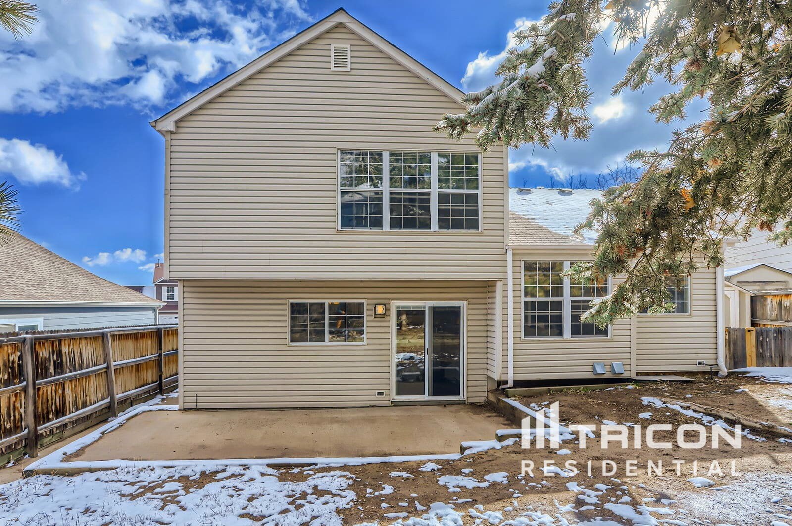 Building Photo - 525 Entrada Dr