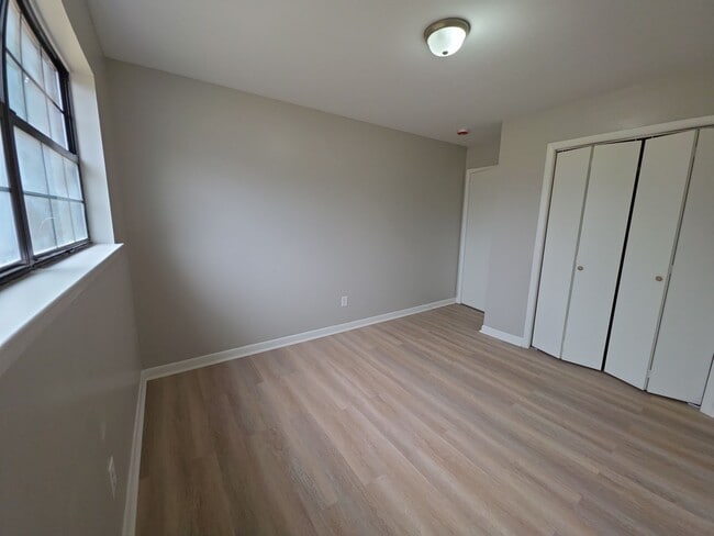 Building Photo - 3011 Deerfield Rd NW