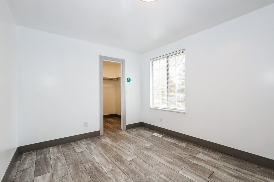 Building Photo - 6754 Clernates Dr