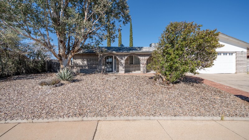 Building Photo - 1349 Cholla Cir