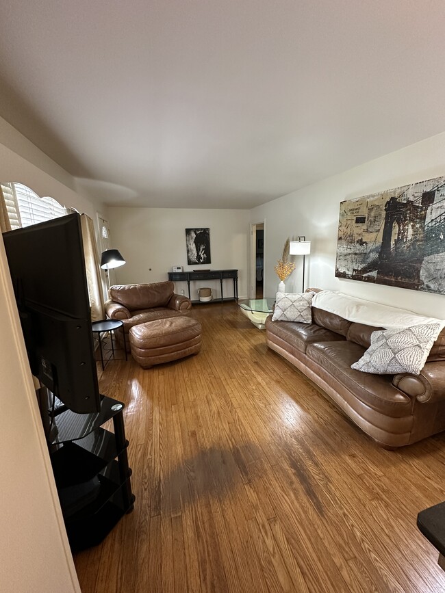 Building Photo - 2414 Fairmont Blvd