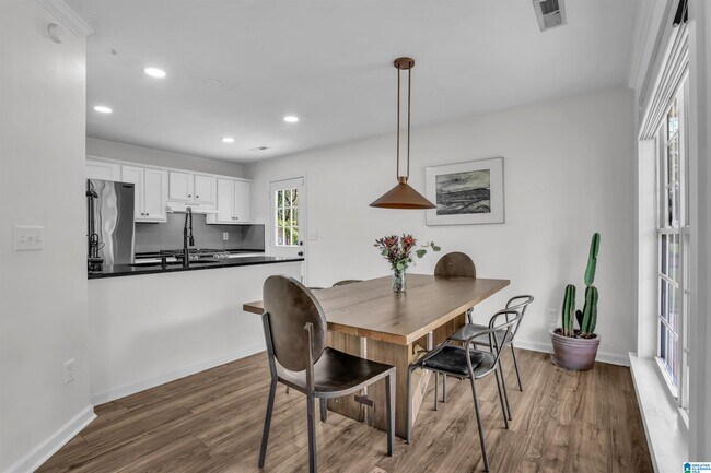 Building Photo - 741 47th Pl S