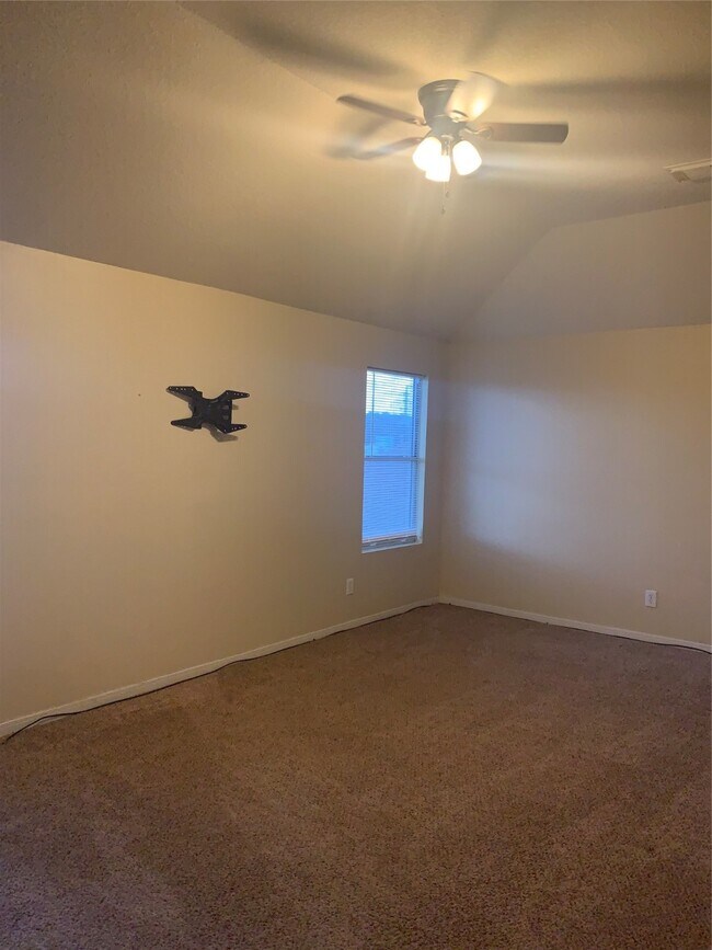 Building Photo - 18427 Fir Hollow Cir