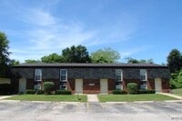 Building Photo - 715 White Oak Dr