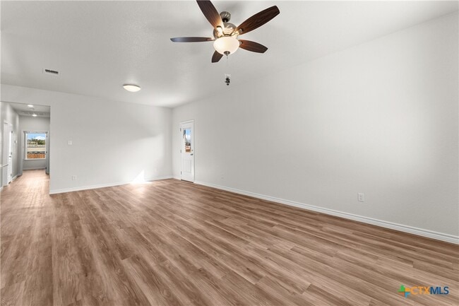 Building Photo - 1114 Zora Dr