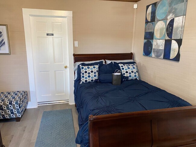 Building Photo - 120 Pearl St