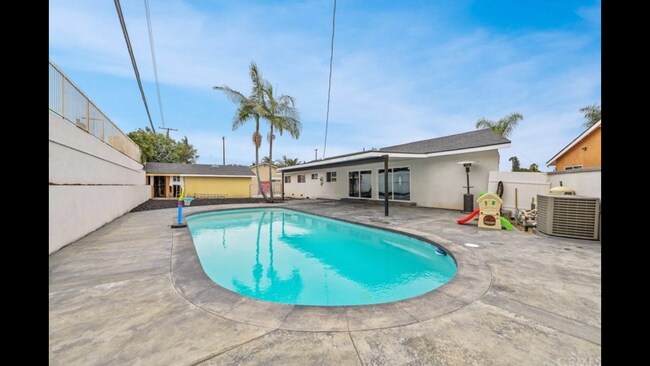 Building Photo - 1801 Lorella Ave