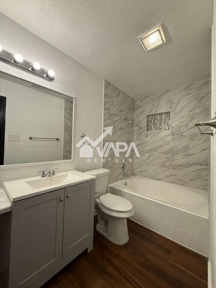 Building Photo - 4114 Hunters Sun Dr