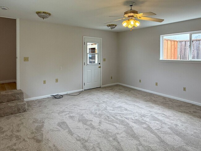 Building Photo - Updated 3 Bedroom 1 Bath West San Jose Gem! Campbell Union Schools!