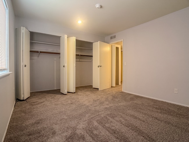 Bedroom - Waverly Flatz