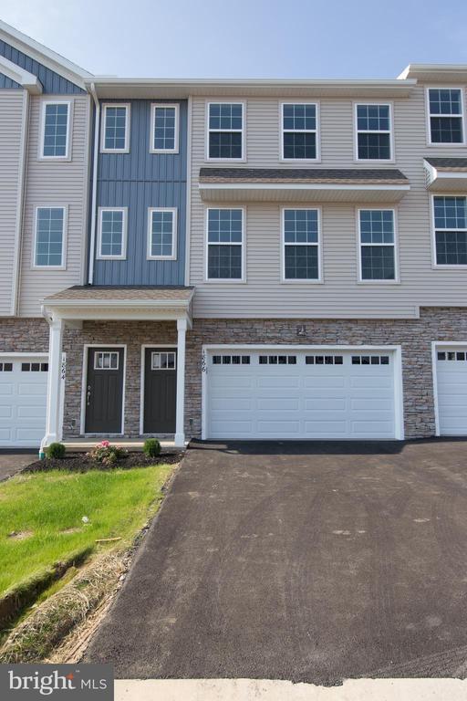 Building Photo - 1817 Shady Ln