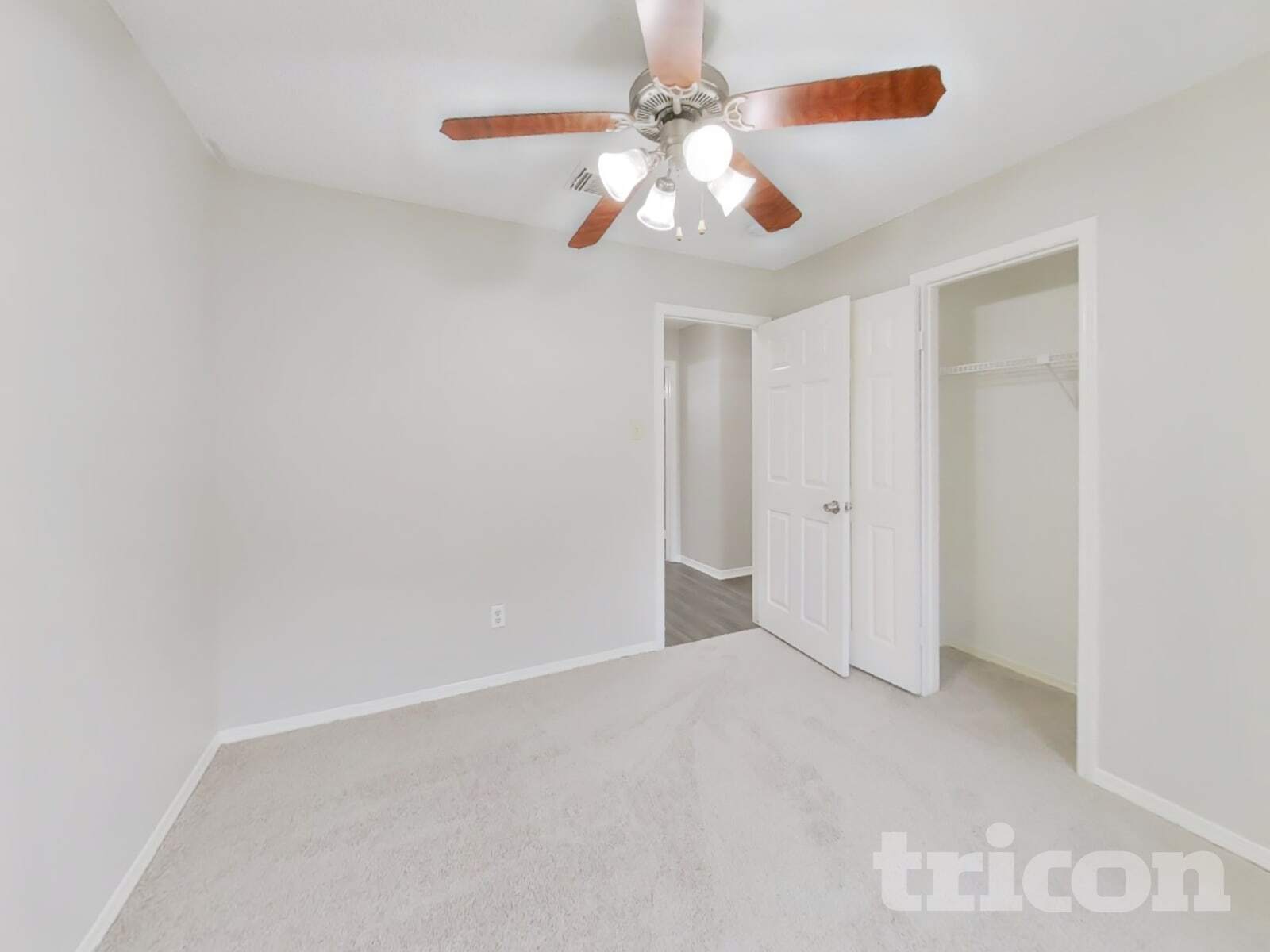 Building Photo - 1911 Deaf Smith Dr