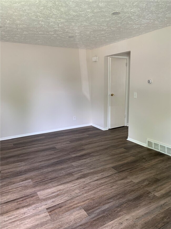 Building Photo - 1144 Co Rd 8