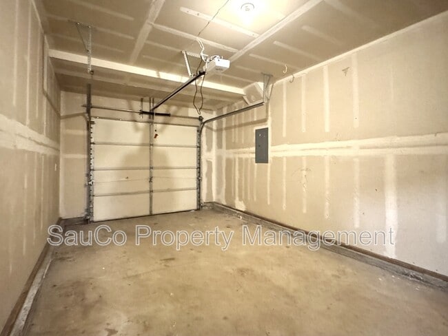 Building Photo - 18507 SW Muirfield St