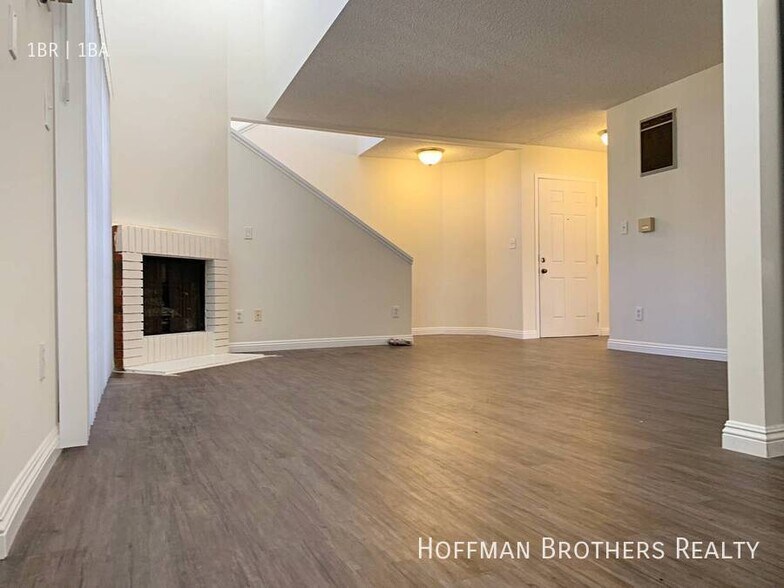 Building Photo - 9801 Tabor St