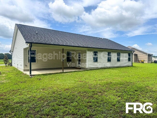 Building Photo - 110 Highland Pk Dr