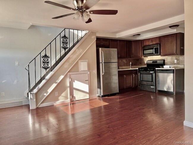 Building Photo - 2 Audrey Ave