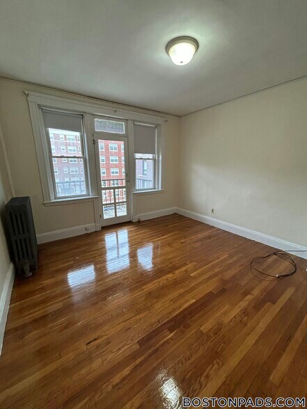 Building Photo - 127 Washington St