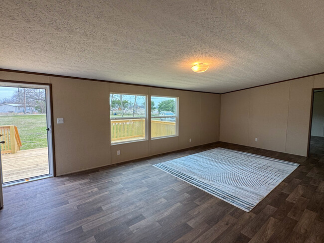 Building Photo - 256 Co Rd 3101