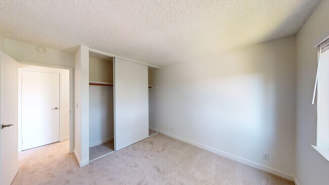 Building Photo - 445 Ignacio Blvd