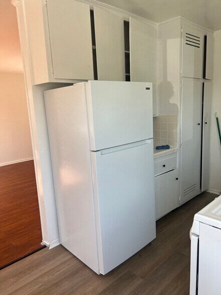 Building Photo - 3110 Livonia Ave