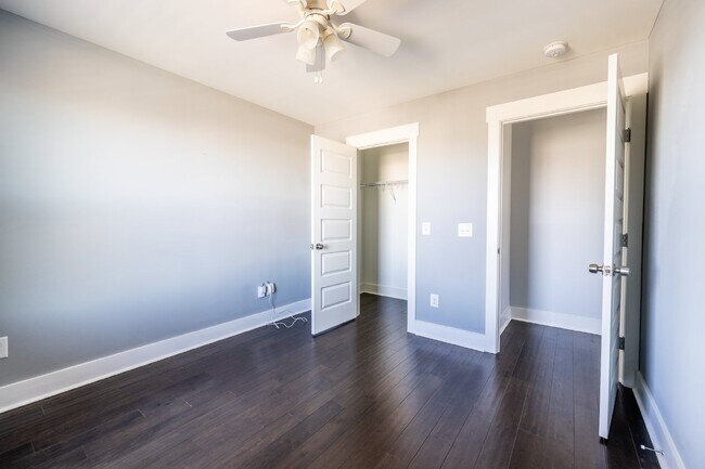 Building Photo - **NOW AVAILABLE FOR SHOWINGS**  Beautiful Home for Lease in Sylvan Heights!