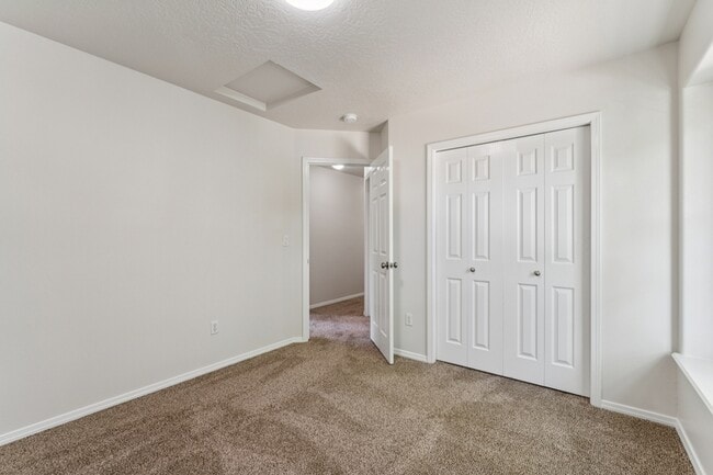 Building Photo - 123 Chapparosa Ct E