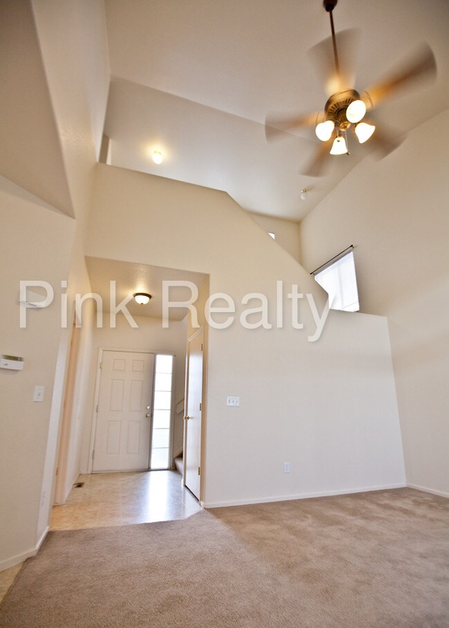 Building Photo - Gorgeous home in Stetson Hills