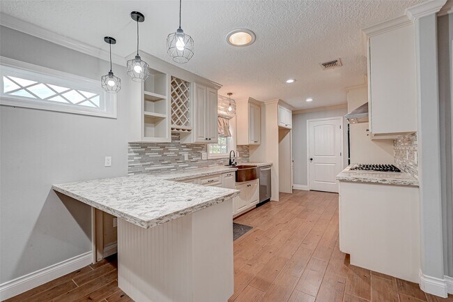 Building Photo - 4623 Birch Cove