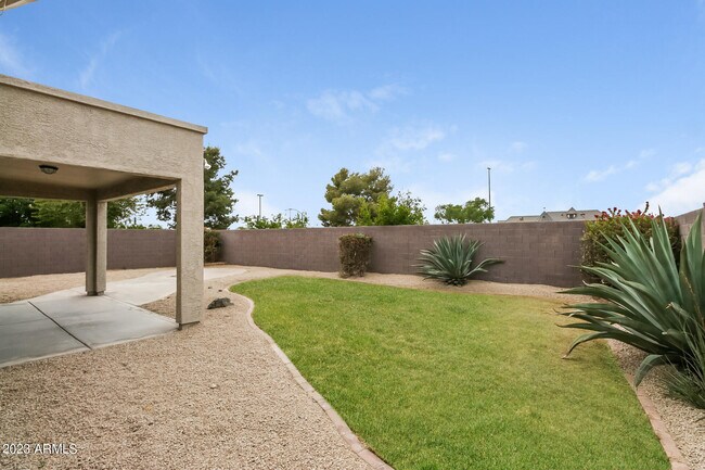 Building Photo - 3958 S Seton Ave