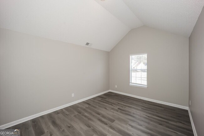 Building Photo - 426 Pecan Wood Cir
