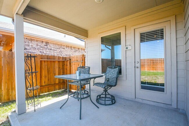 Building Photo - 21602 Victoria Harbor Dr